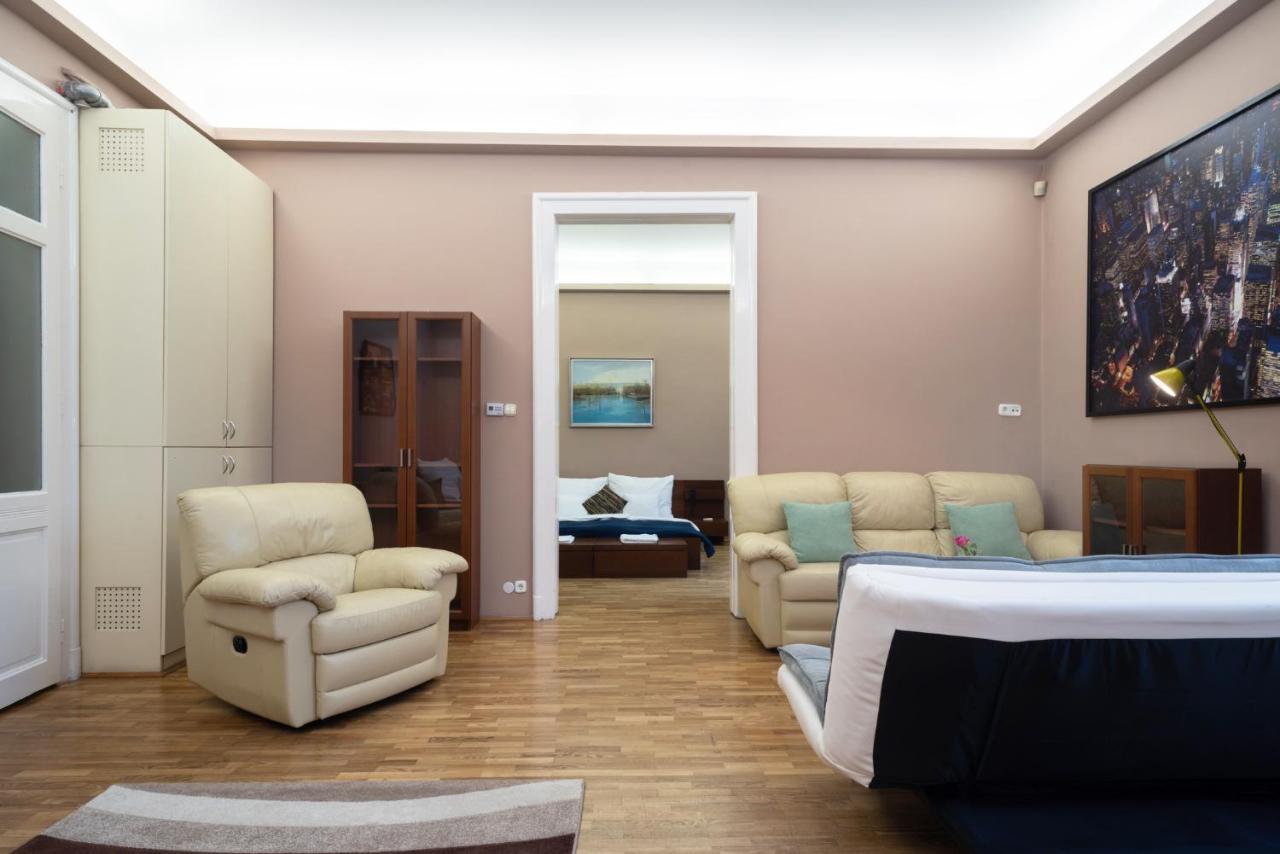 Апартаменты Kiraly With Free Parking And Ac